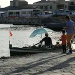 A Due Passi Dal Mare *