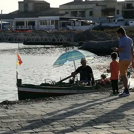 A Due Passi Dal Mare *