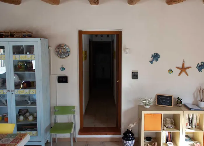 A Due Passi Dal Mare