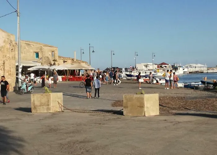 A Due Passi Dal Mare *